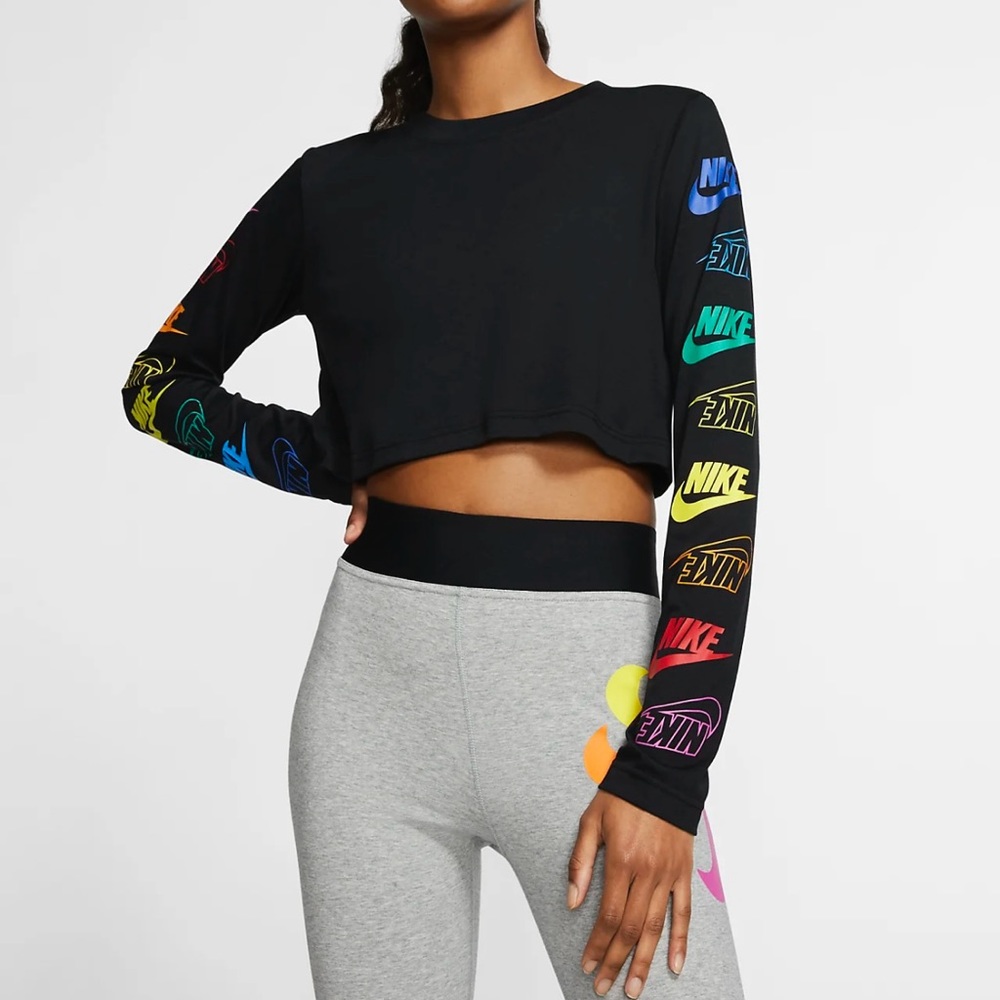 Nike Sportswear Women’s Long-Sleeve T-Shirt